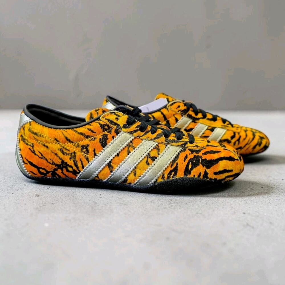 Size 5.5 - adidas Tokyo Yellow Gold Metallic Black W